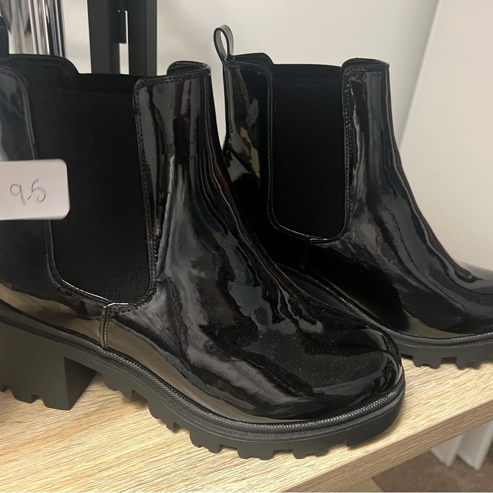 Just Fab Boots Brand New